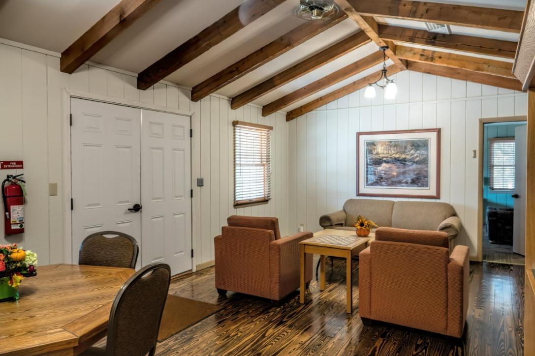 Postoak Lodge And Retreat Tulsa Extérieur photo