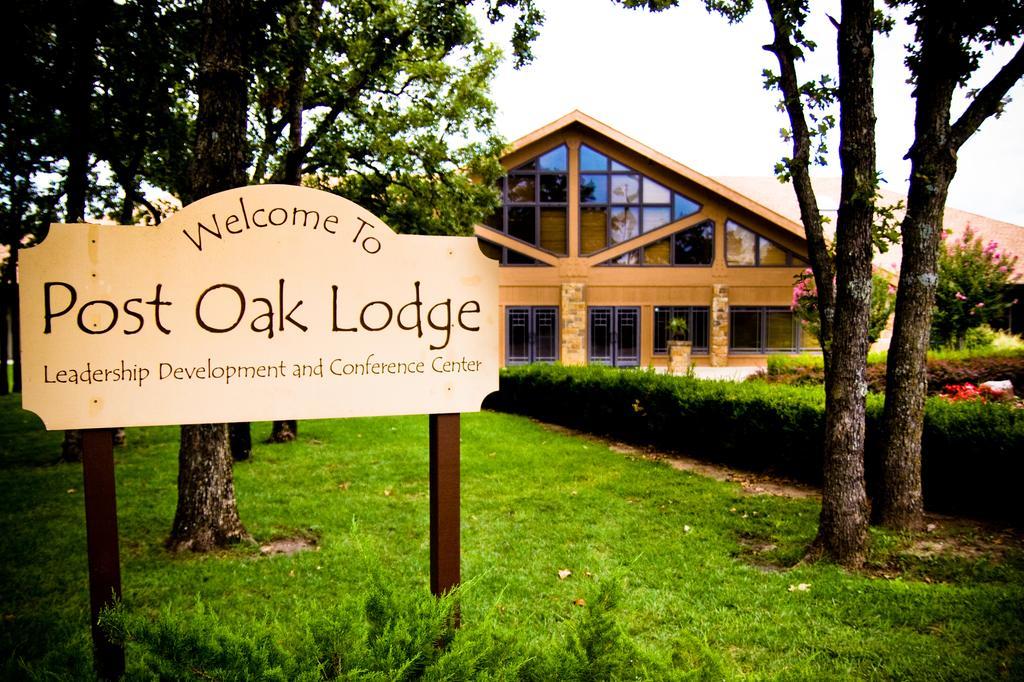 Postoak Lodge And Retreat Tulsa Chambre photo