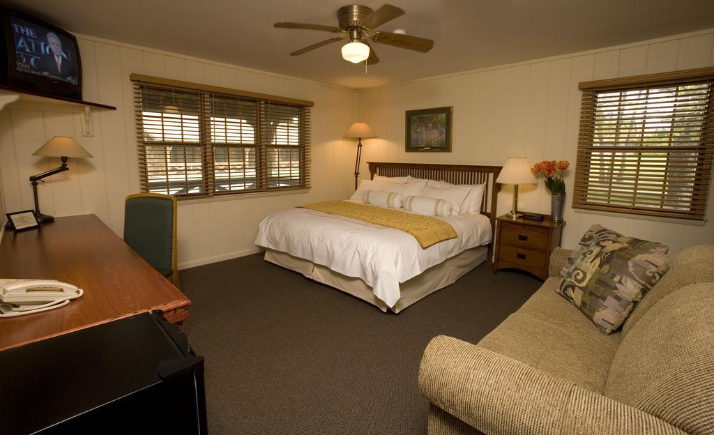 Postoak Lodge And Retreat Tulsa Chambre photo